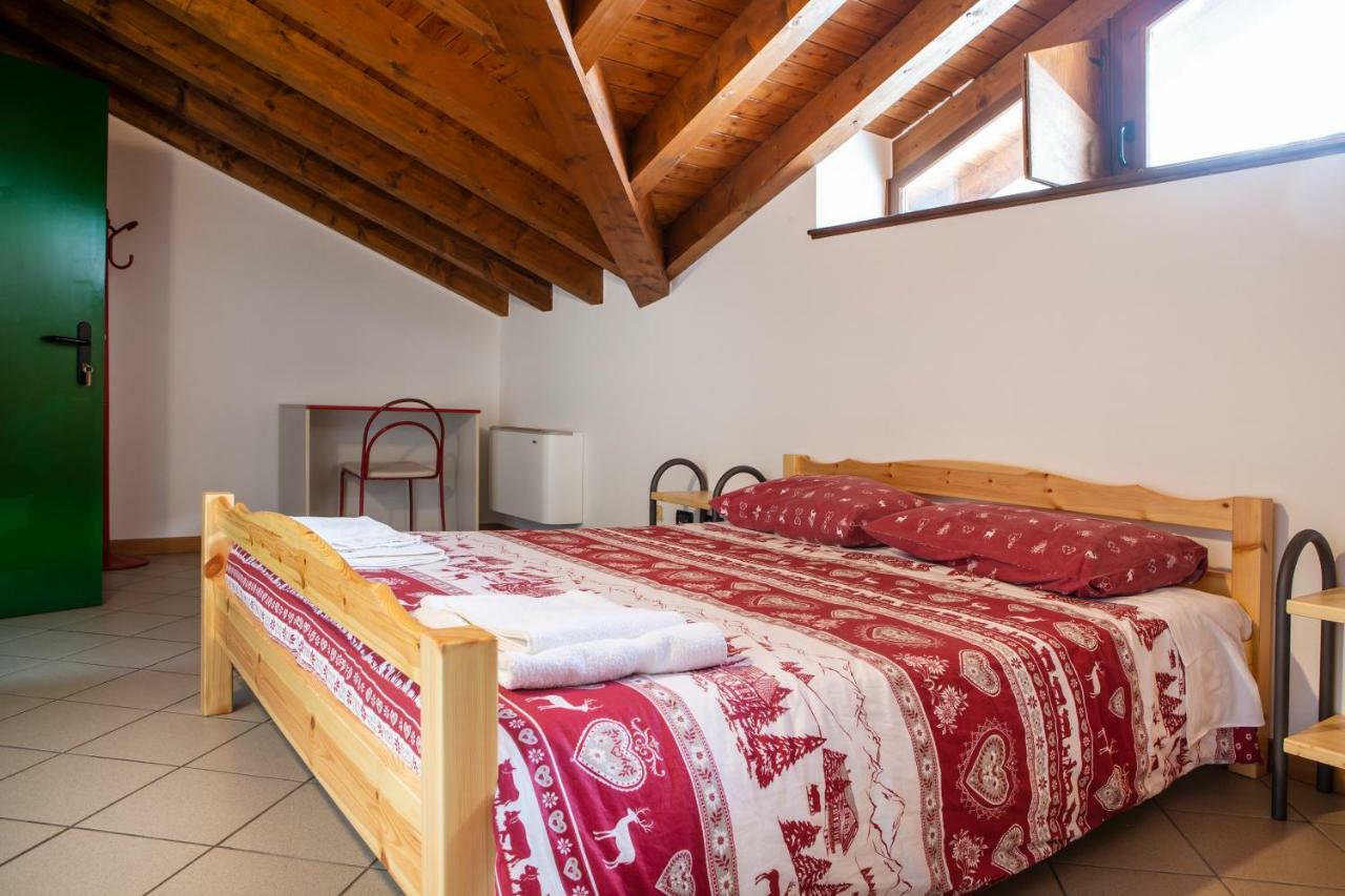 Ostello Casa Corti Вальбондионе Экстерьер фото